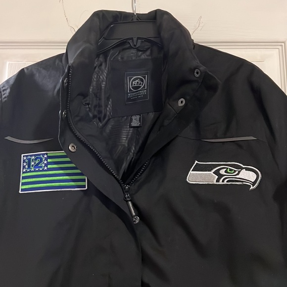 Mens winter coat - Picture 2 of 2